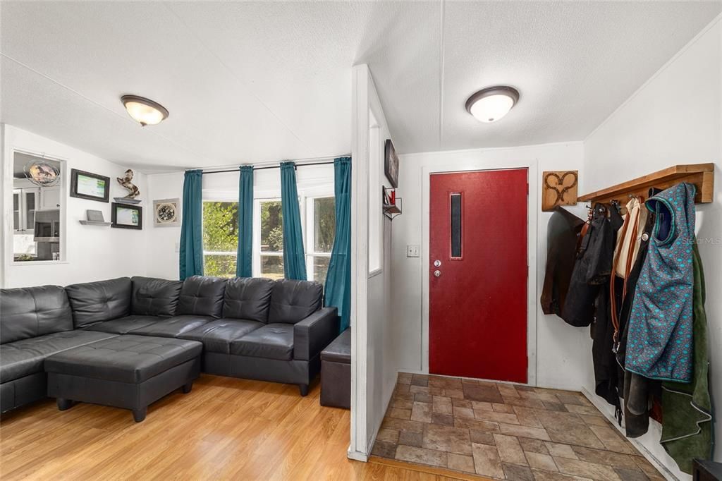 For Sale: $399,900 (4 beds, 3 baths, 2052 Square Feet)
