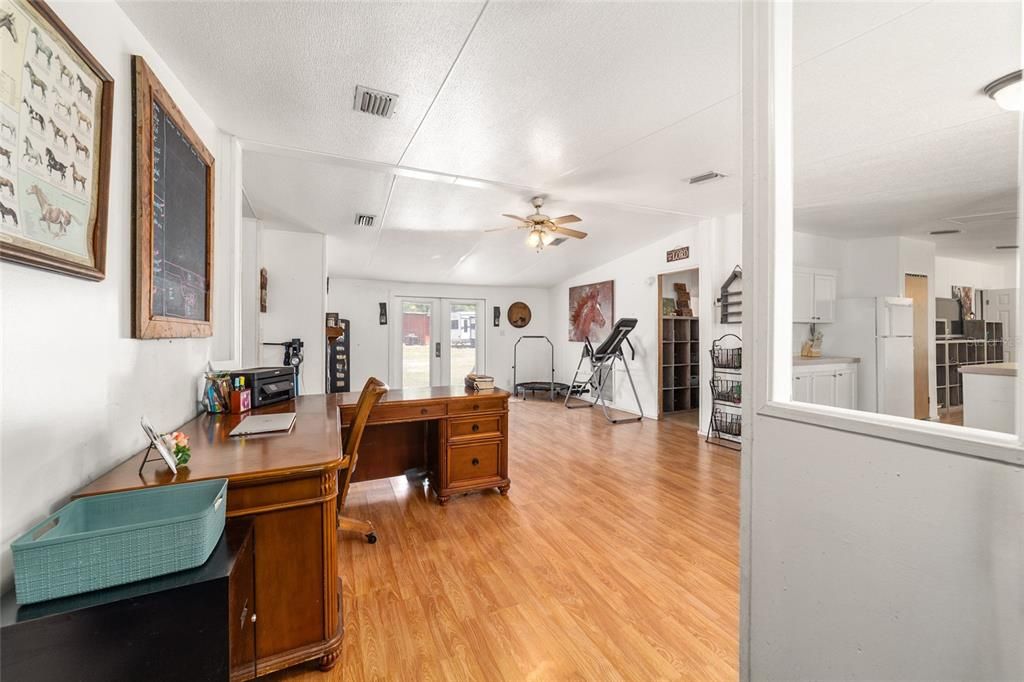 For Sale: $399,900 (4 beds, 3 baths, 2052 Square Feet)