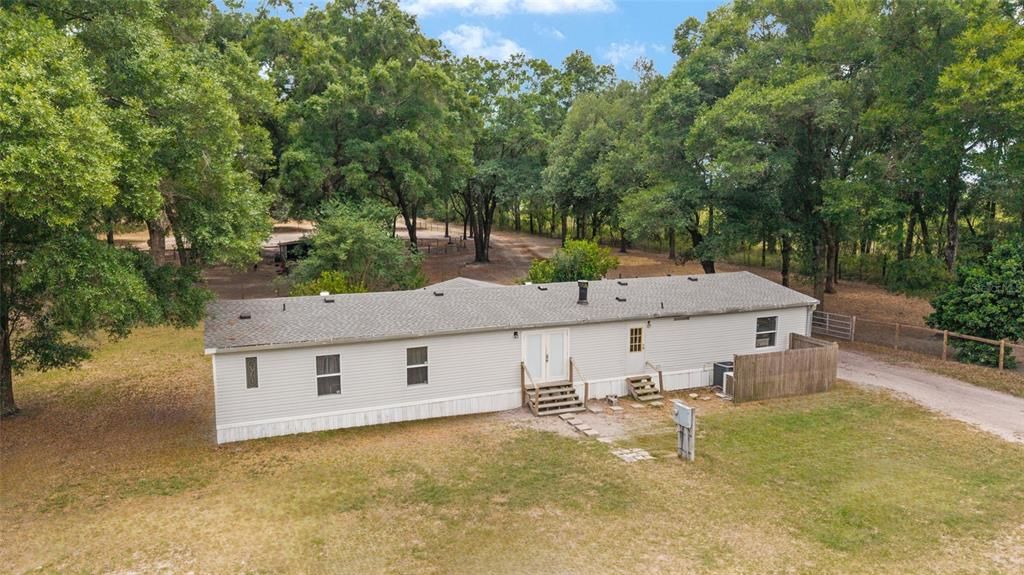 For Sale: $399,900 (4 beds, 3 baths, 2052 Square Feet)