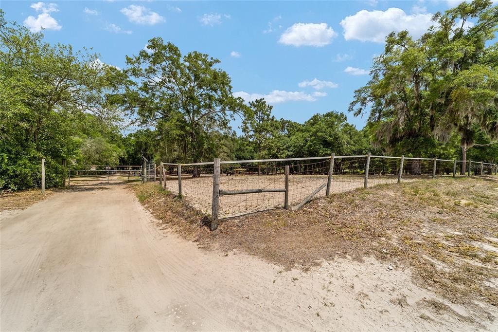 For Sale: $399,900 (4 beds, 3 baths, 2052 Square Feet)