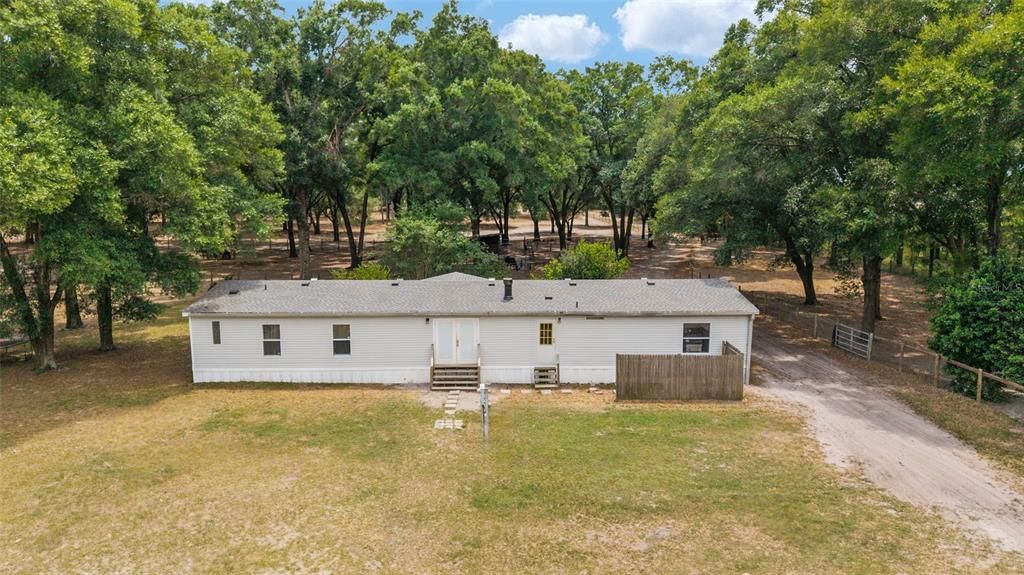 For Sale: $399,900 (4 beds, 3 baths, 2052 Square Feet)