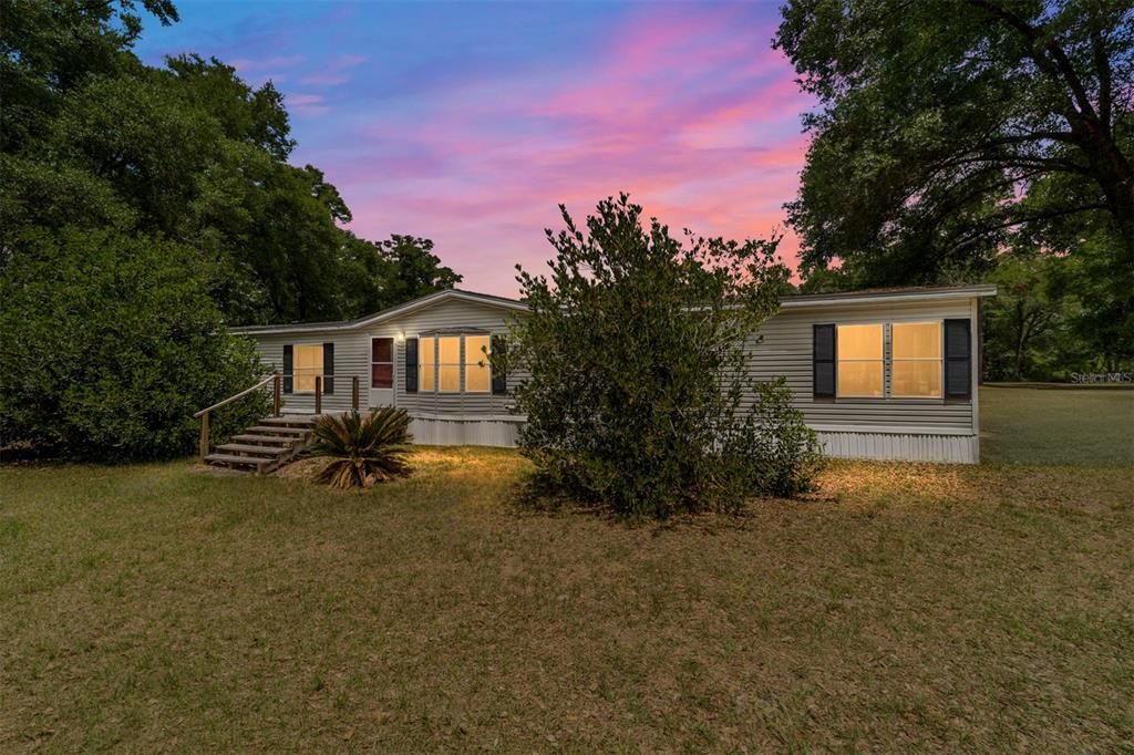 For Sale: $399,900 (4 beds, 3 baths, 2052 Square Feet)