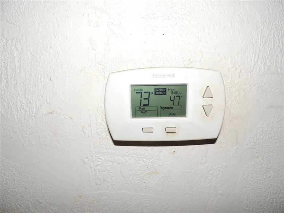 Activo con contrato: $249,900 (3 camas, 1 baños, 1200 Pies cuadrados)