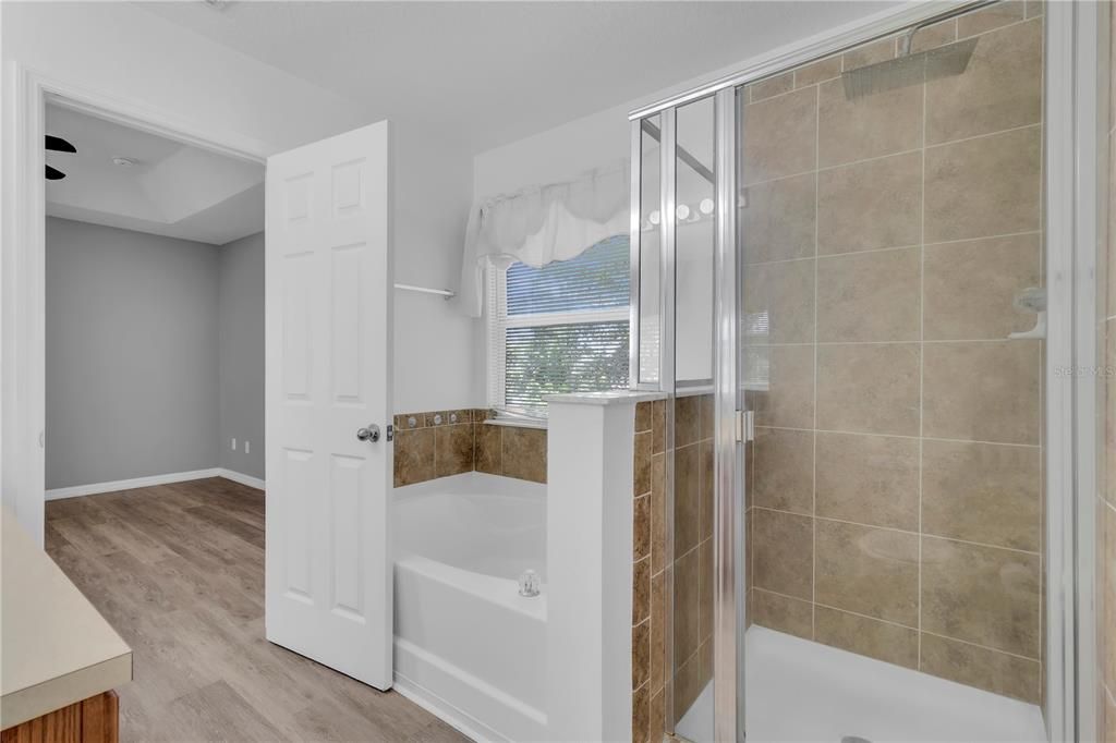 Activo con contrato: $314,900 (4 camas, 2 baños, 1697 Pies cuadrados)
