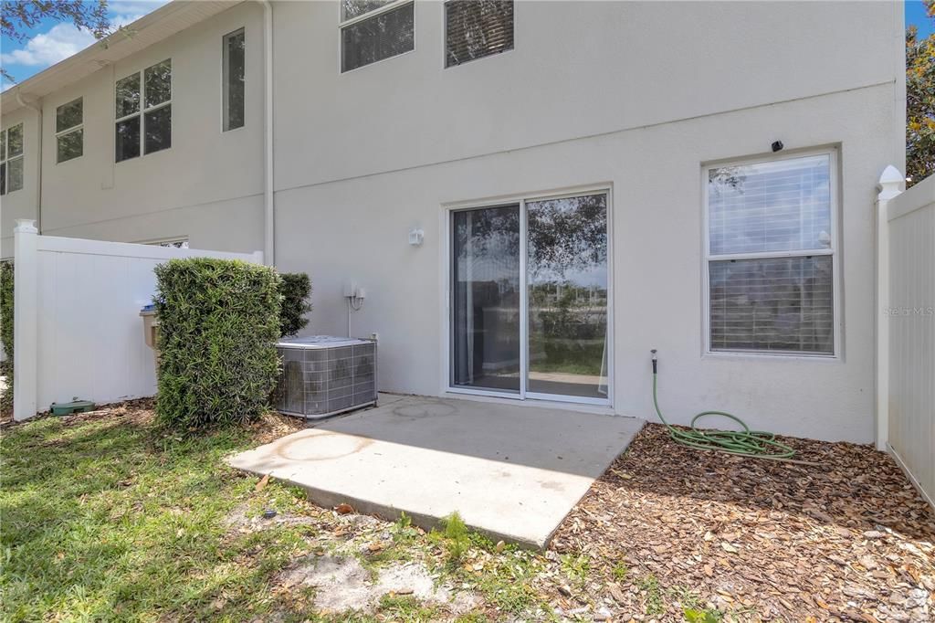 Activo con contrato: $314,900 (4 camas, 2 baños, 1697 Pies cuadrados)