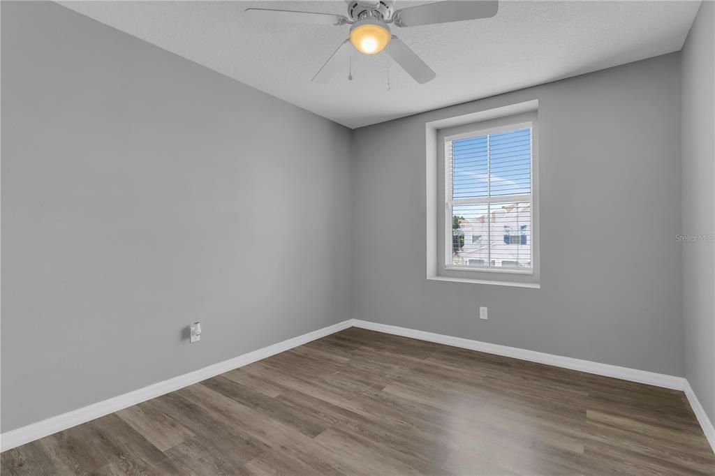 Activo con contrato: $314,900 (4 camas, 2 baños, 1697 Pies cuadrados)