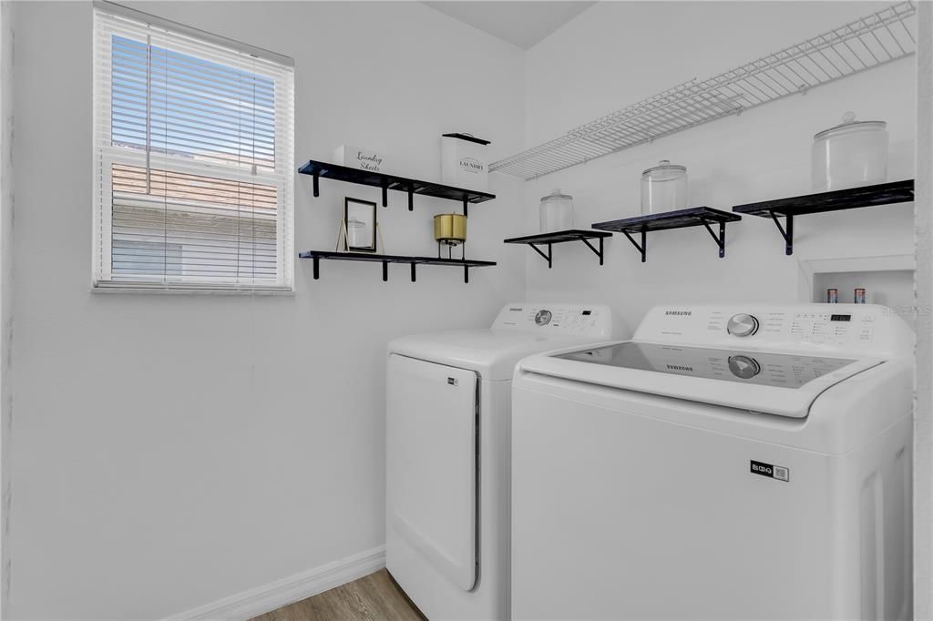 Activo con contrato: $314,900 (4 camas, 2 baños, 1697 Pies cuadrados)