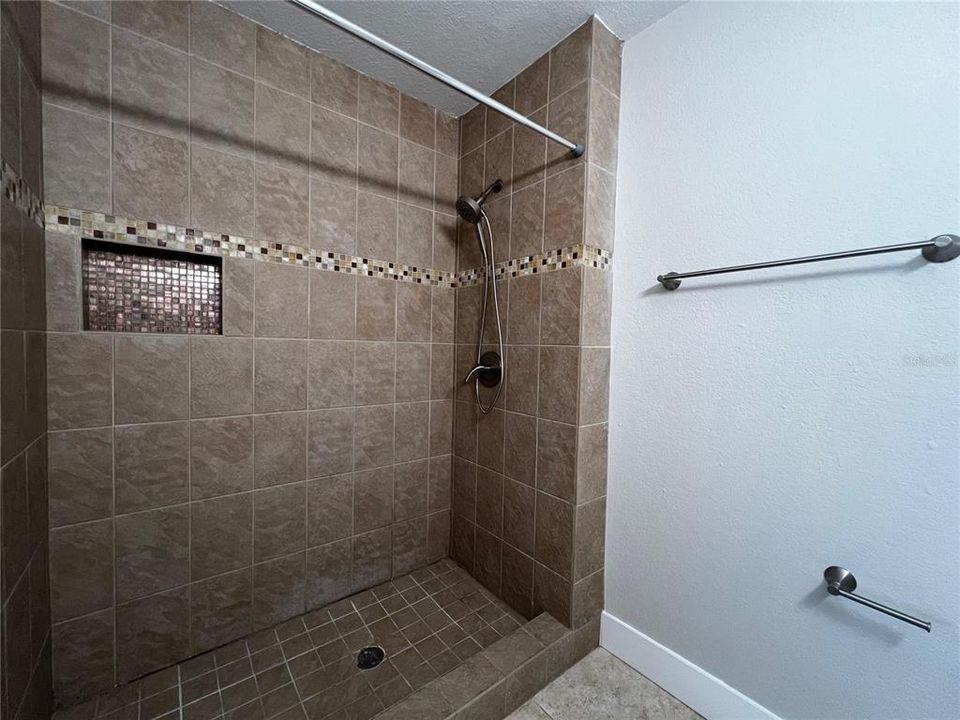 For Rent: $1,849 (2 beds, 2 baths, 886 Square Feet)
