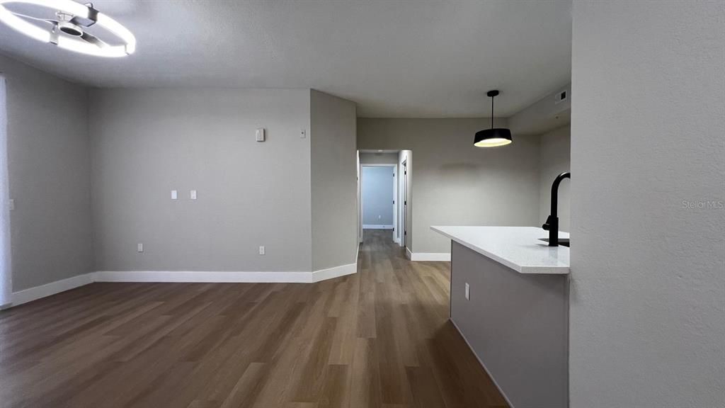 For Rent: $1,849 (2 beds, 2 baths, 886 Square Feet)