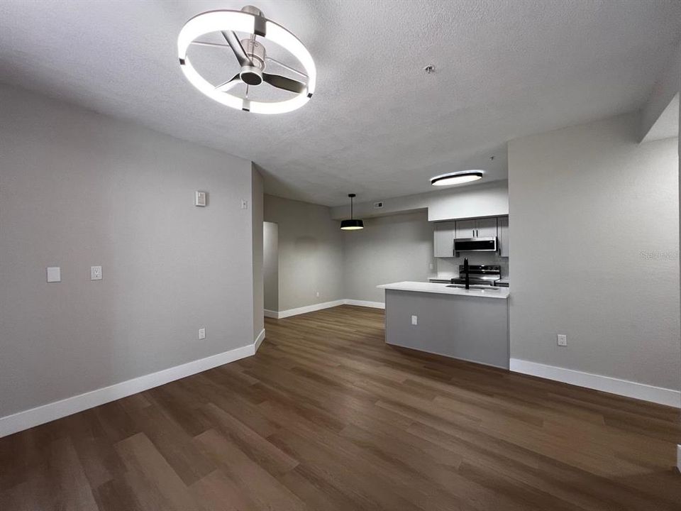 For Rent: $1,849 (2 beds, 2 baths, 886 Square Feet)