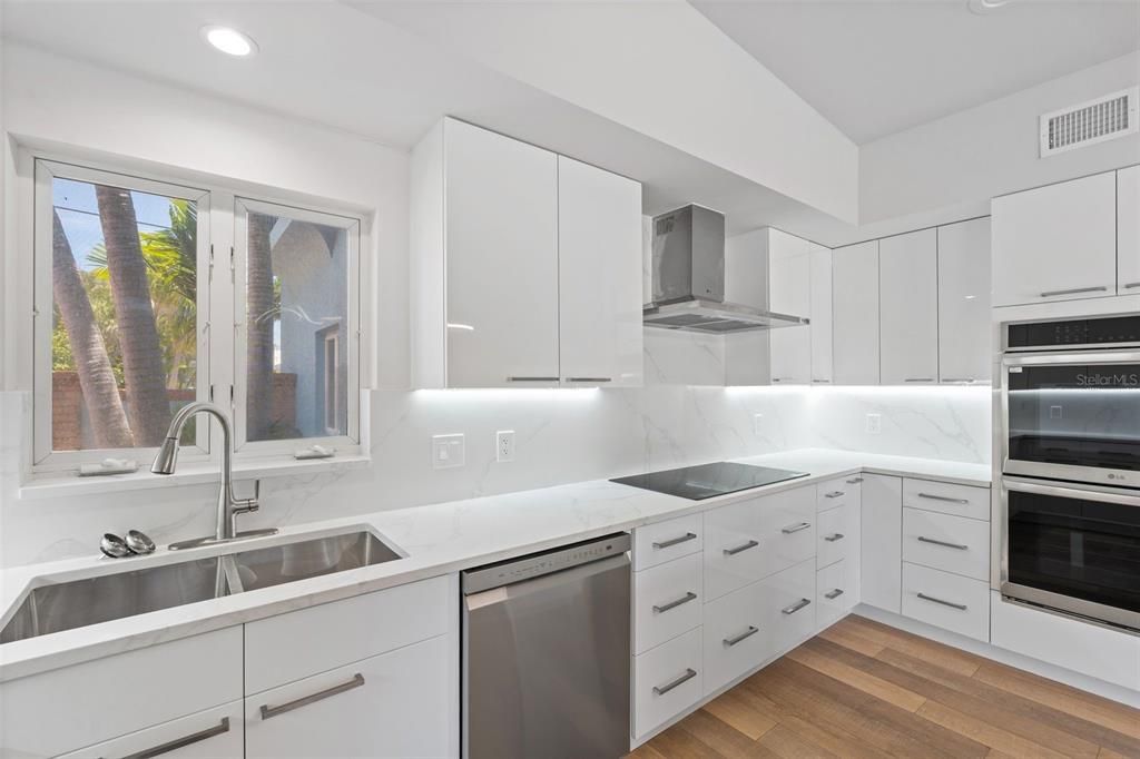 For Sale: $2,750,000 (4 beds, 4 baths, 2846 Square Feet)