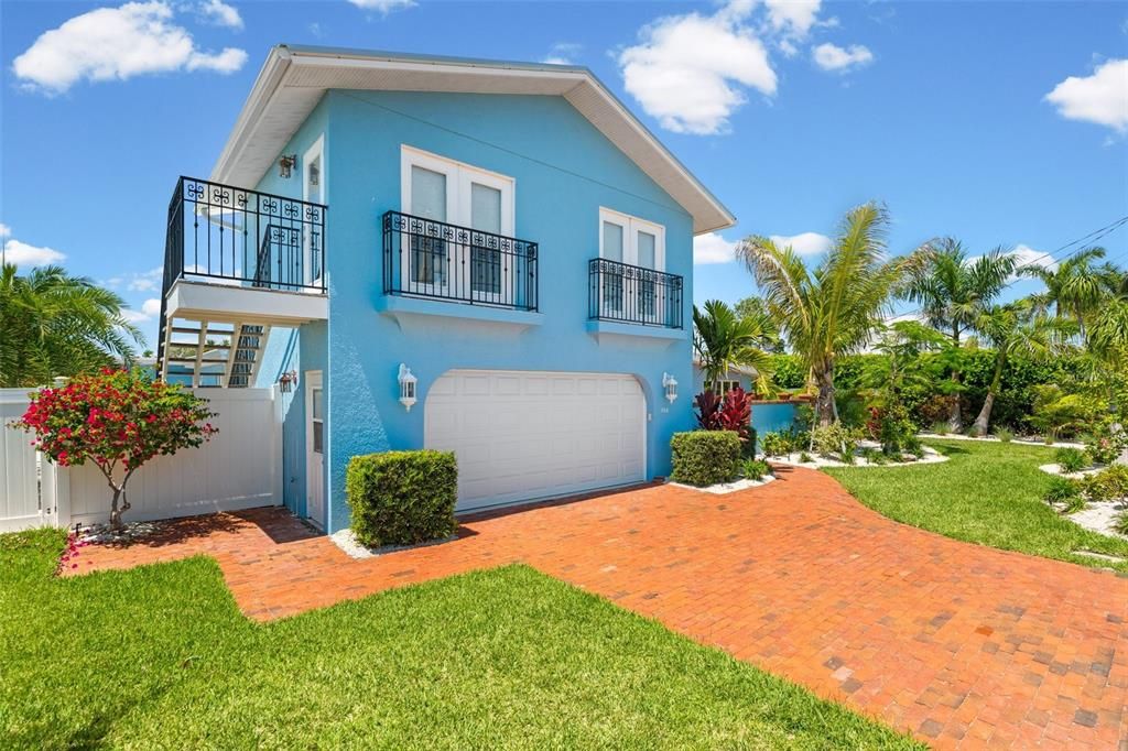 For Sale: $2,750,000 (4 beds, 4 baths, 2846 Square Feet)