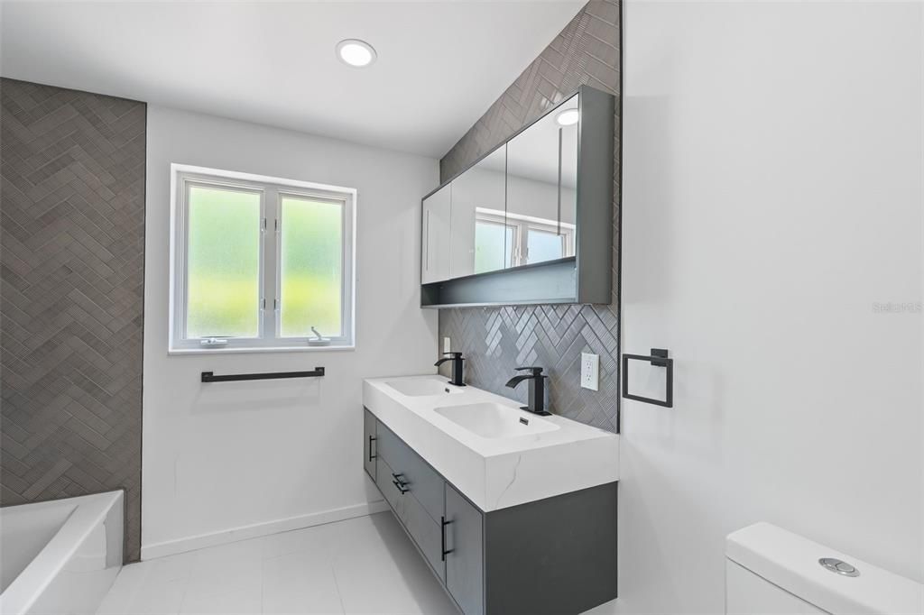 For Sale: $2,750,000 (4 beds, 4 baths, 2846 Square Feet)