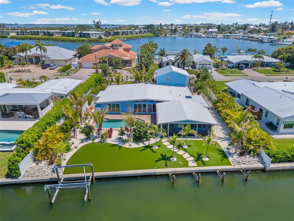For Sale: $2,750,000 (4 beds, 4 baths, 2846 Square Feet)