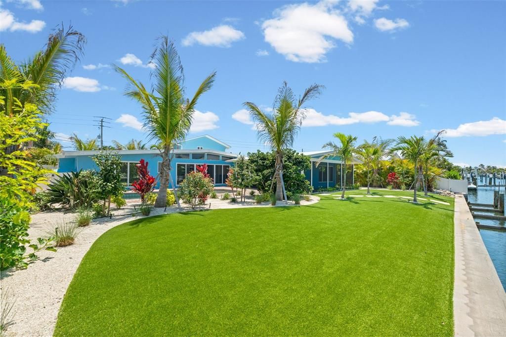 For Sale: $2,750,000 (4 beds, 4 baths, 2846 Square Feet)