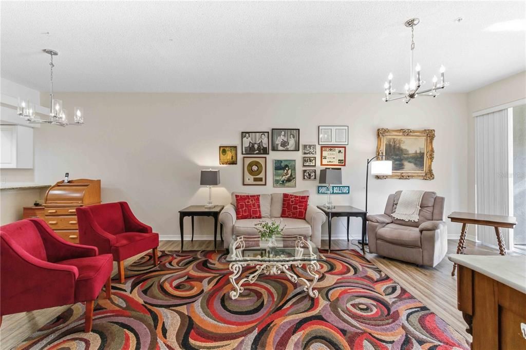 En Venta: $329,900 (2 camas, 2 baños, 1564 Pies cuadrados)