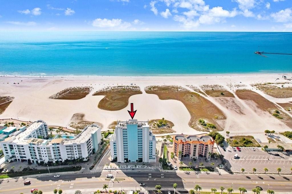 Active With Contract: $575,000 (2 beds, 2 baths, 1270 Square Feet)