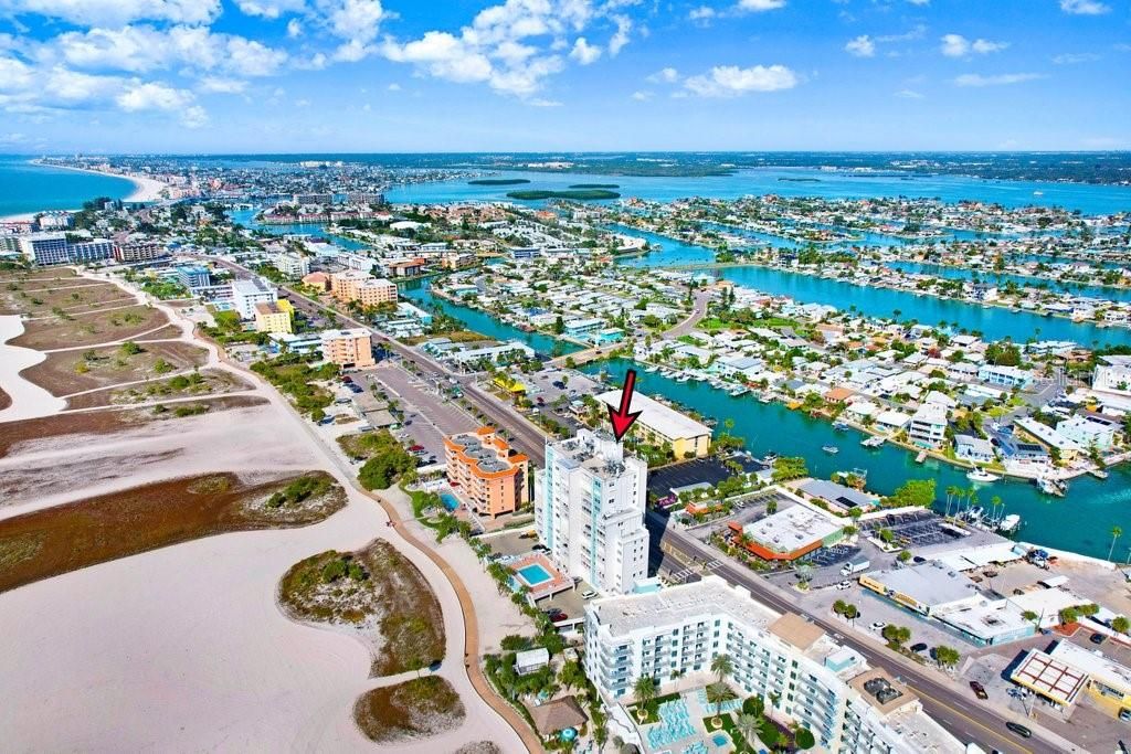 Active With Contract: $575,000 (2 beds, 2 baths, 1270 Square Feet)