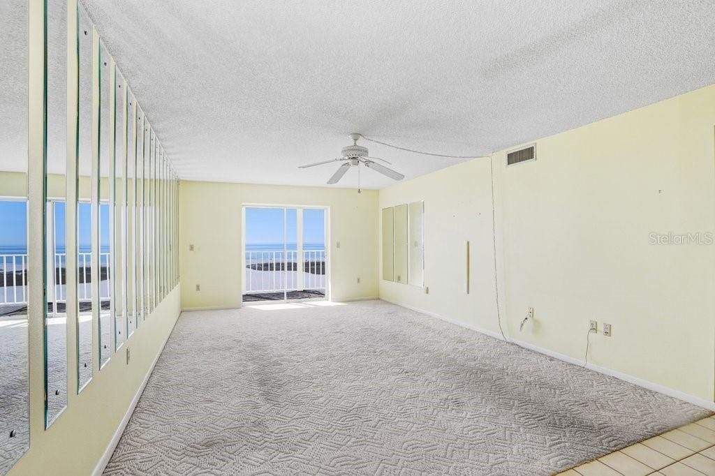Active With Contract: $575,000 (2 beds, 2 baths, 1270 Square Feet)