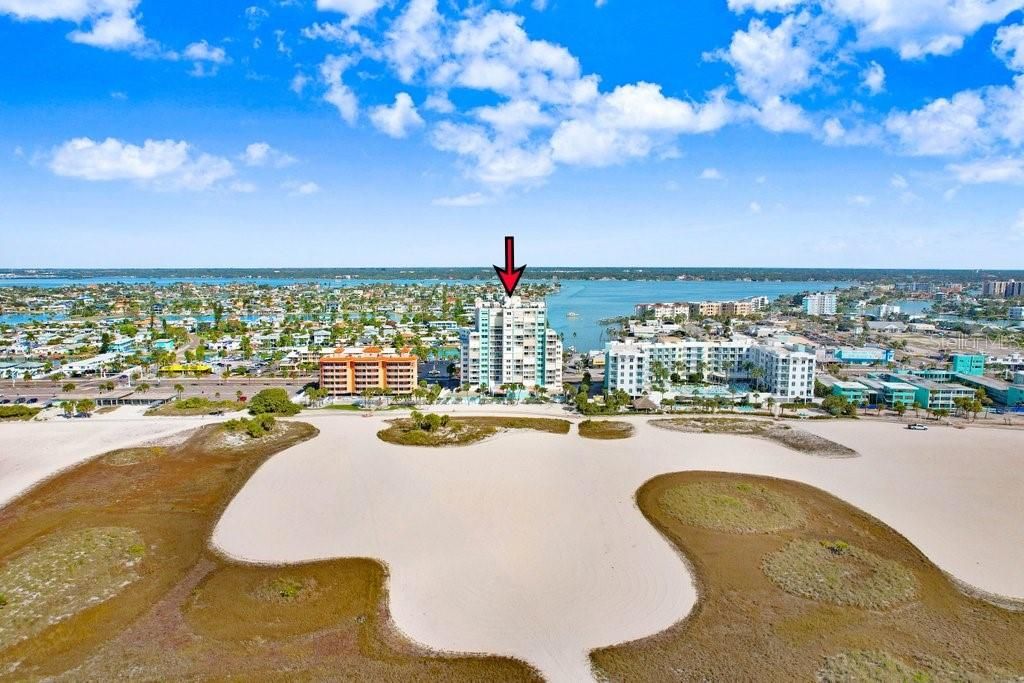 Active With Contract: $575,000 (2 beds, 2 baths, 1270 Square Feet)