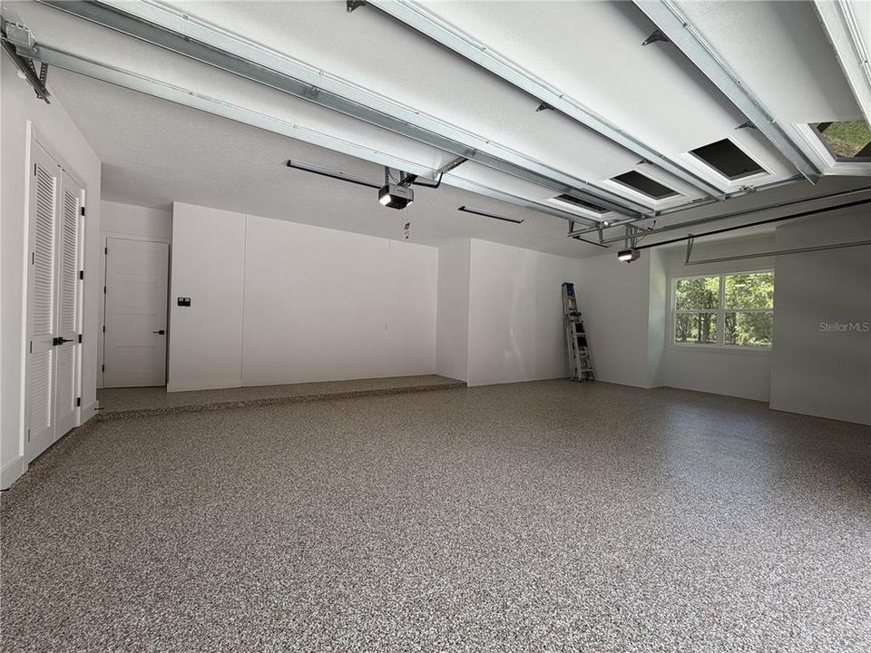 En Venta: $820,000 (4 camas, 3 baños, 3186 Pies cuadrados)