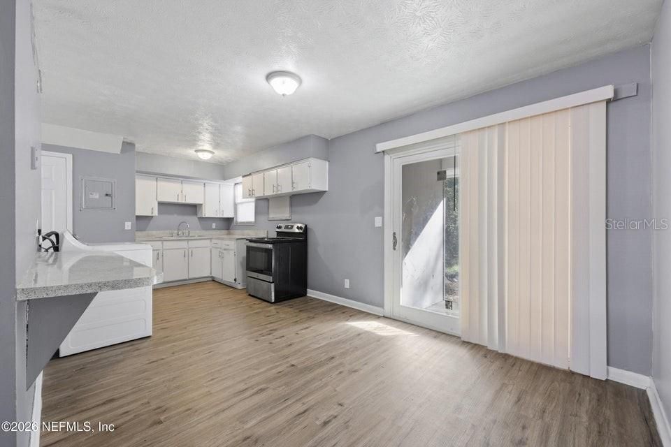 For Sale: $89,999 (3 beds, 1 baths, 1248 Square Feet)