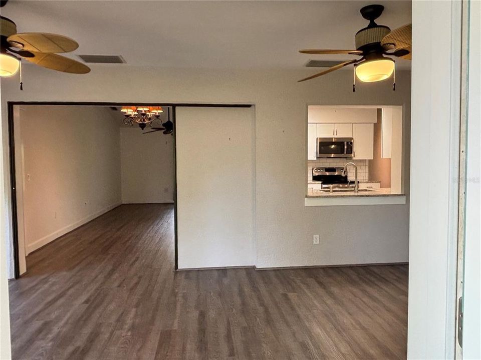 En Renta: $2,150 (3 camas, 2 baños, 2010 Pies cuadrados)