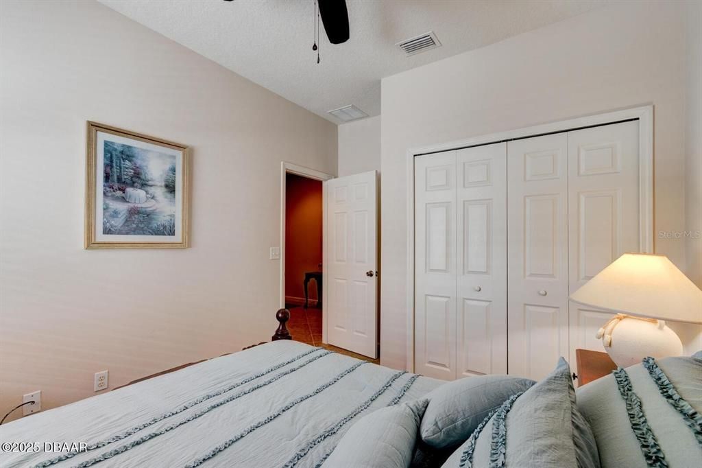 En Venta: $349,900 (4 camas, 2 baños, 1983 Pies cuadrados)