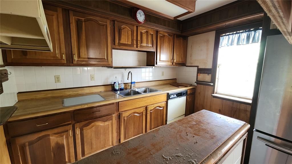 На продажу: $170,000 (3 спален, 2 ванн, 1352 Квадратных фут)