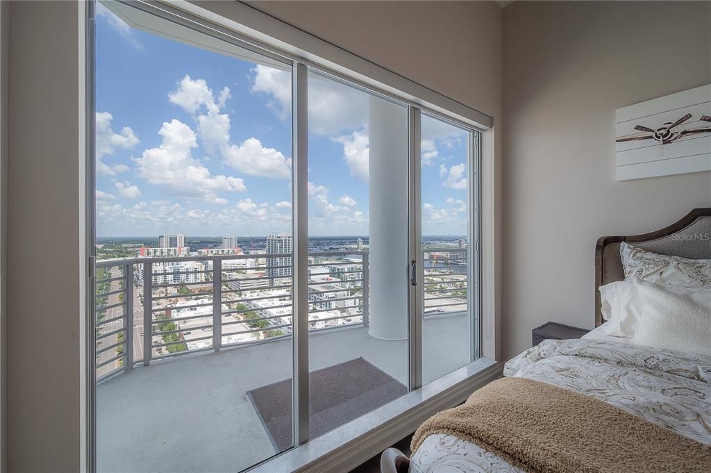 For Rent: $7,200 (3 beds, 3 baths, 2161 Square Feet)