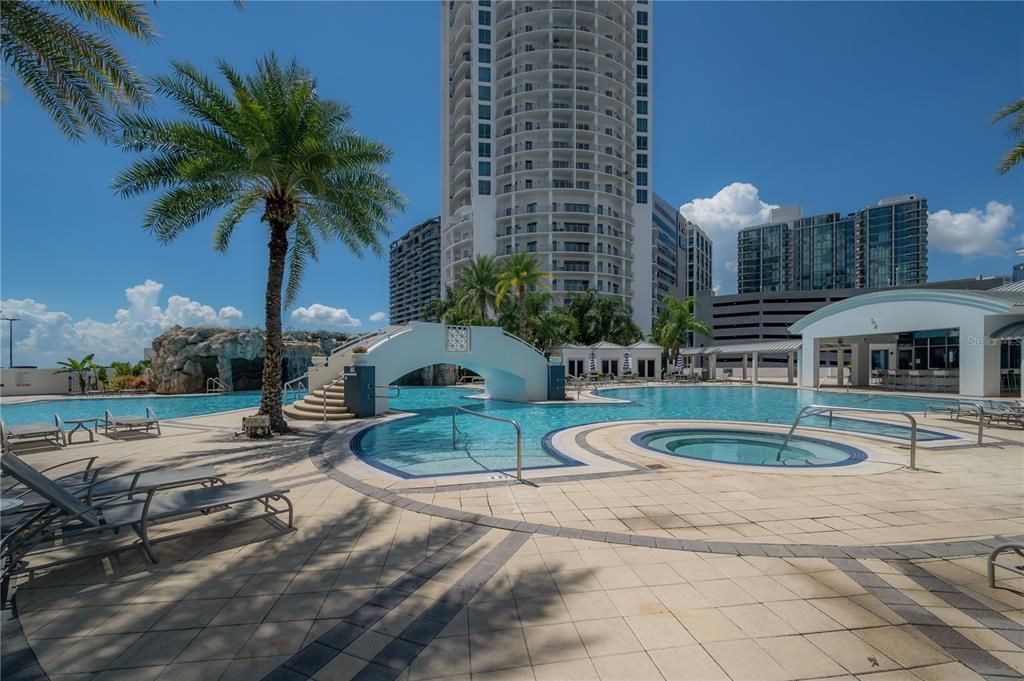 For Rent: $7,200 (3 beds, 3 baths, 2161 Square Feet)