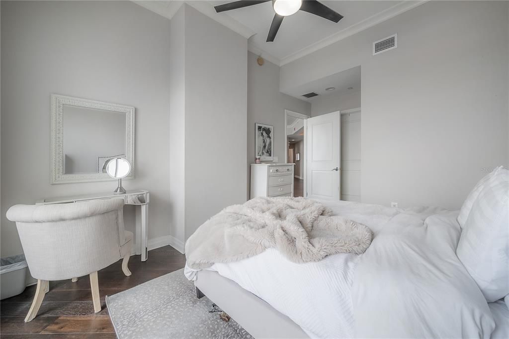 For Rent: $7,200 (3 beds, 3 baths, 2161 Square Feet)