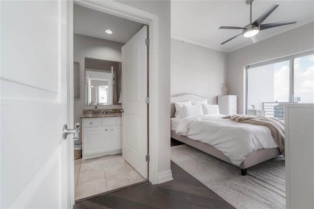 For Rent: $7,200 (3 beds, 3 baths, 2161 Square Feet)