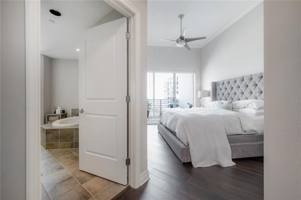 For Rent: $7,200 (3 beds, 3 baths, 2161 Square Feet)