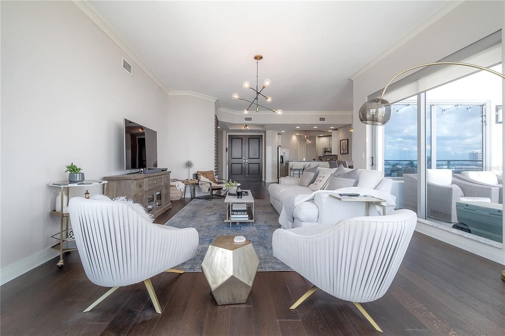 For Rent: $7,200 (3 beds, 3 baths, 2161 Square Feet)