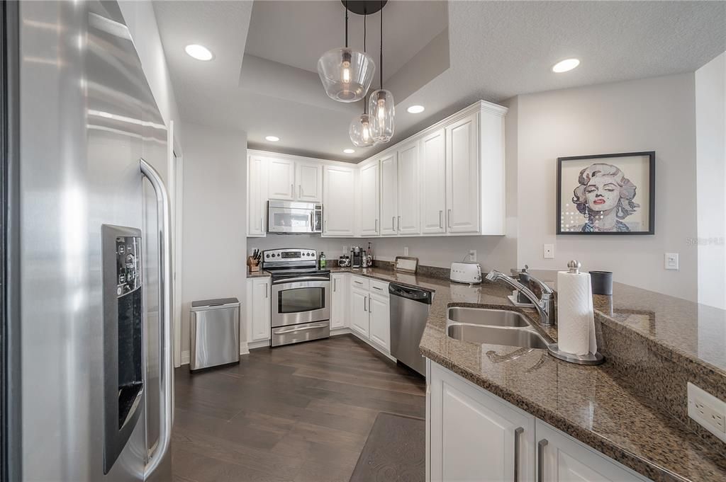 For Rent: $7,200 (3 beds, 3 baths, 2161 Square Feet)