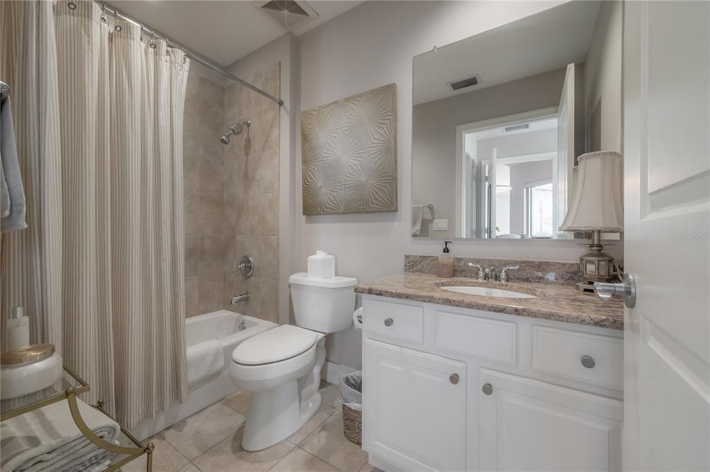For Rent: $7,200 (3 beds, 3 baths, 2161 Square Feet)