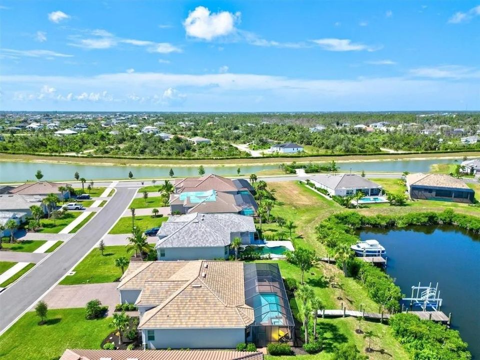 En Venta: $950,000 (4 camas, 2 baños, 2374 Pies cuadrados)