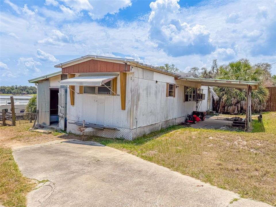 For Sale: $129,990 (2 beds, 1 baths, 660 Square Feet)