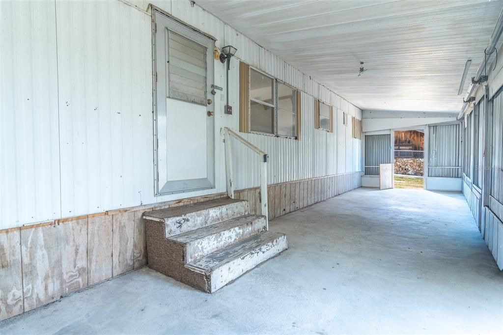For Sale: $129,990 (2 beds, 1 baths, 660 Square Feet)