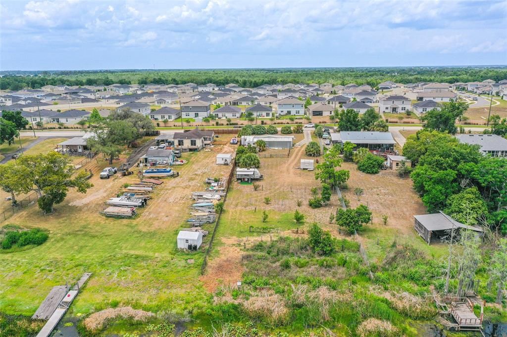 For Sale: $129,990 (2 beds, 1 baths, 660 Square Feet)