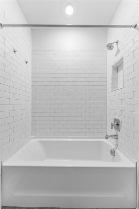 For Rent: $4,500 (4 beds, 2 baths, 2954 Square Feet)