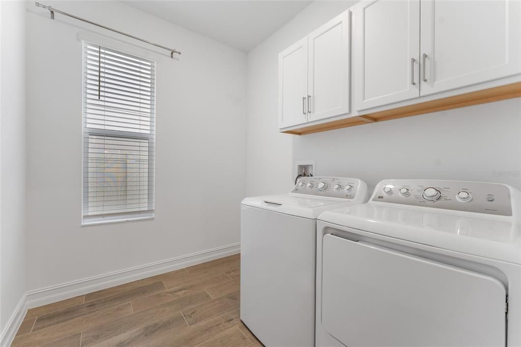 For Rent: $4,500 (4 beds, 2 baths, 2954 Square Feet)