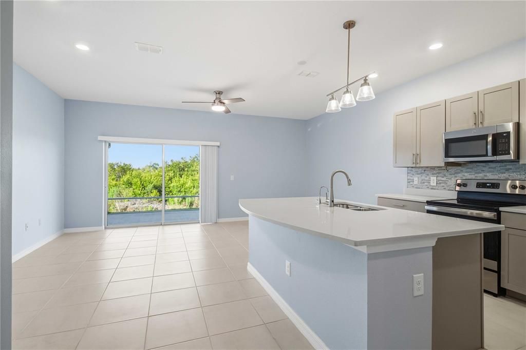 For Rent: $2,200 (3 beds, 2 baths, 1394 Square Feet)