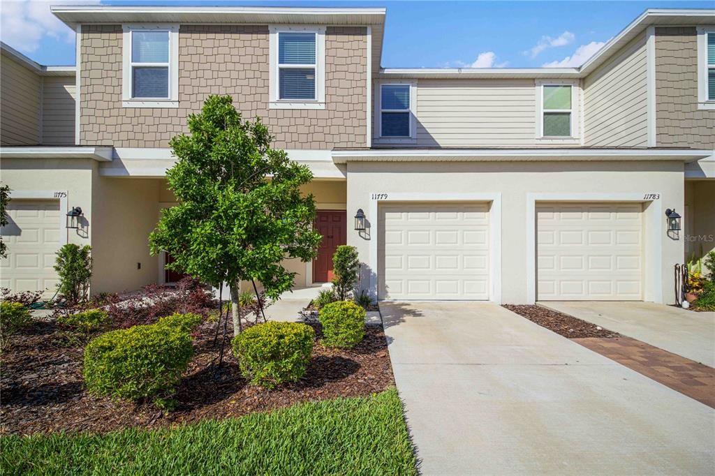 For Rent: $2,200 (3 beds, 2 baths, 1394 Square Feet)