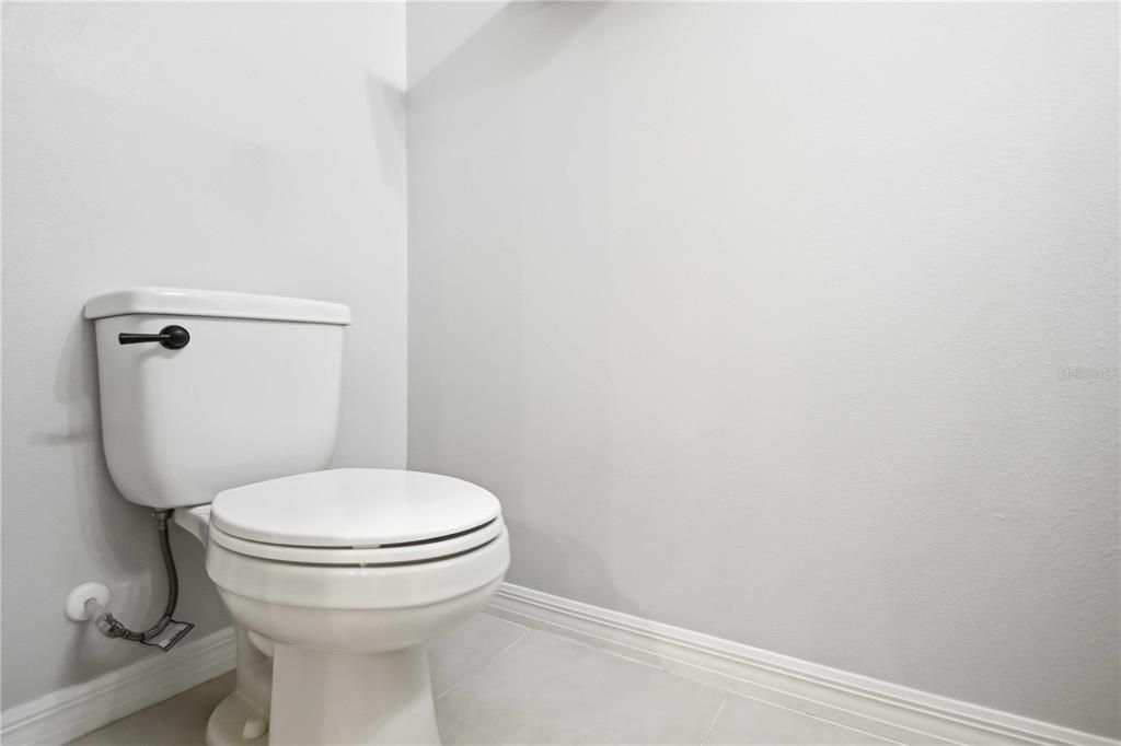 For Rent: $2,200 (3 beds, 2 baths, 1394 Square Feet)
