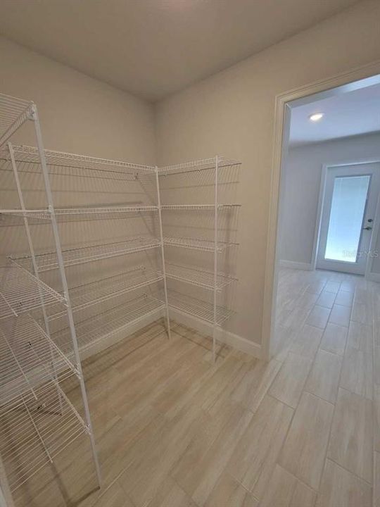 На продажу: $490,000 (4 спален, 3 ванн, 3000 Квадратных фут)
