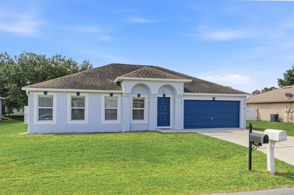 For Sale: $318,900 (4 beds, 2 baths, 2088 Square Feet)