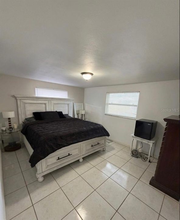 For Rent: $1,595 (3 beds, 2 baths, 1294 Square Feet)