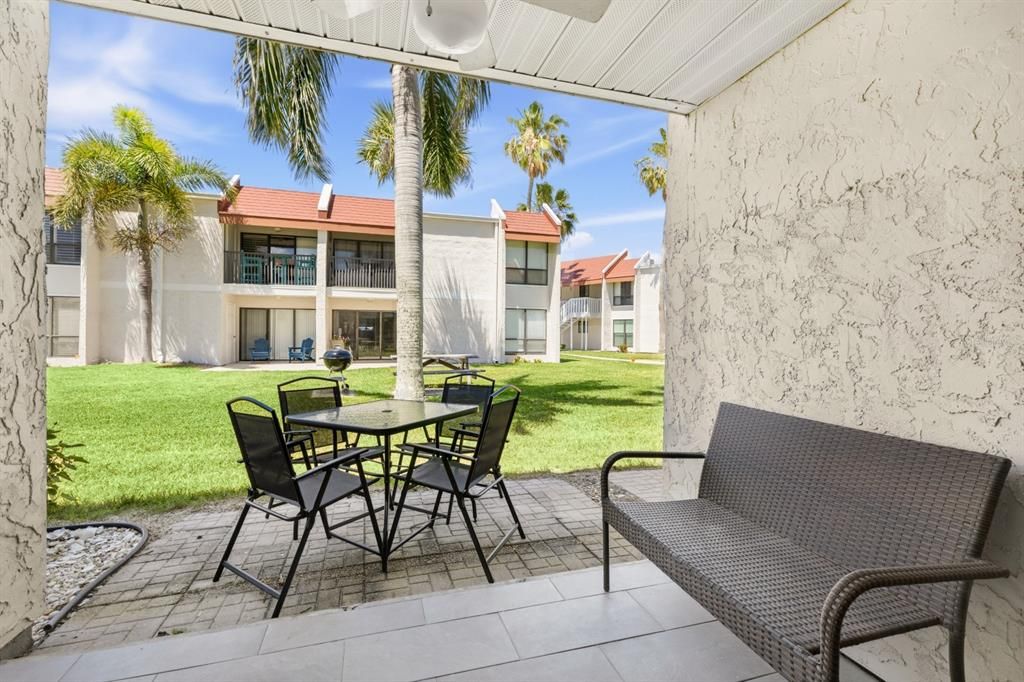 For Sale: $539,900 (2 beds, 2 baths, 1080 Square Feet)